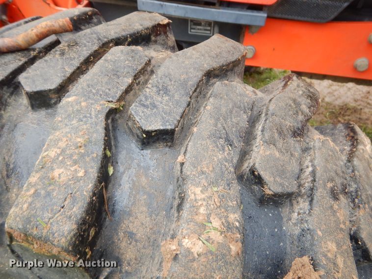 image for item GP9076 Kubota 6040D tractor