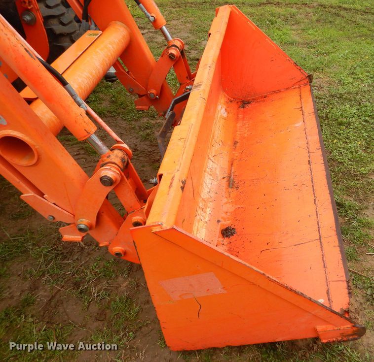 image for item GP9076 Kubota 6040D tractor