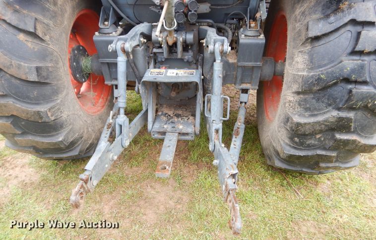 image for item GP9076 Kubota 6040D tractor