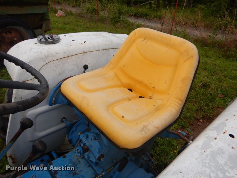 image for item GP9081 Ford 1700 tractor