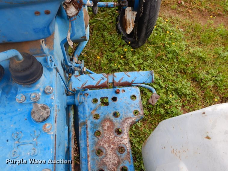 image for item GP9081 Ford 1700 tractor