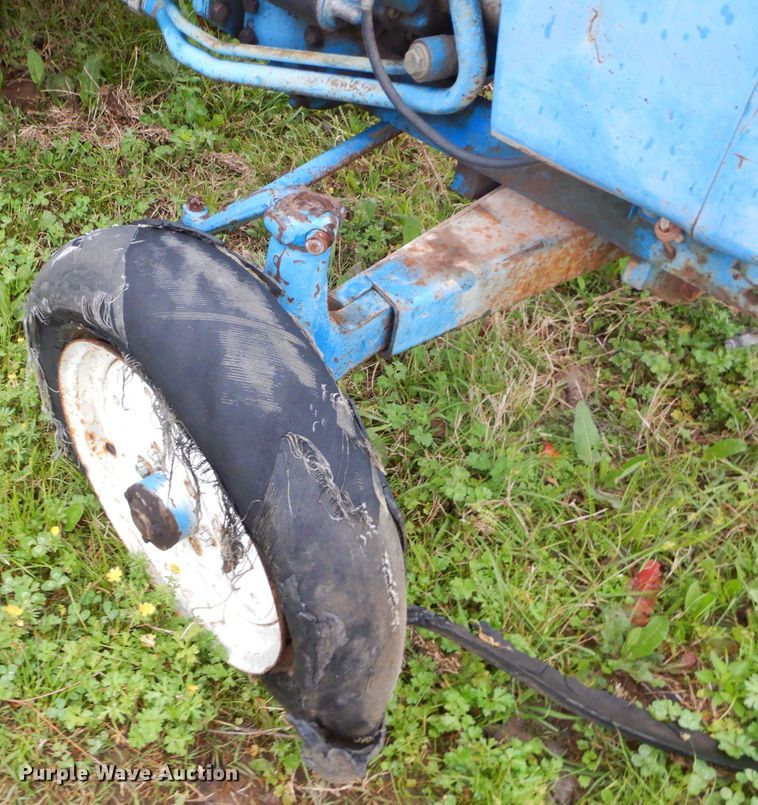 image for item GP9081 Ford 1700 tractor