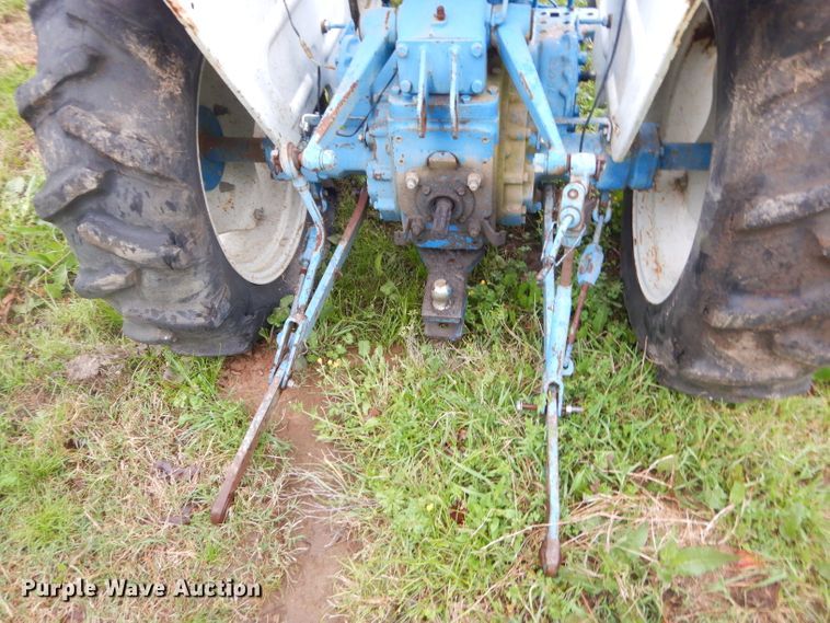 image for item GP9081 Ford 1700 tractor
