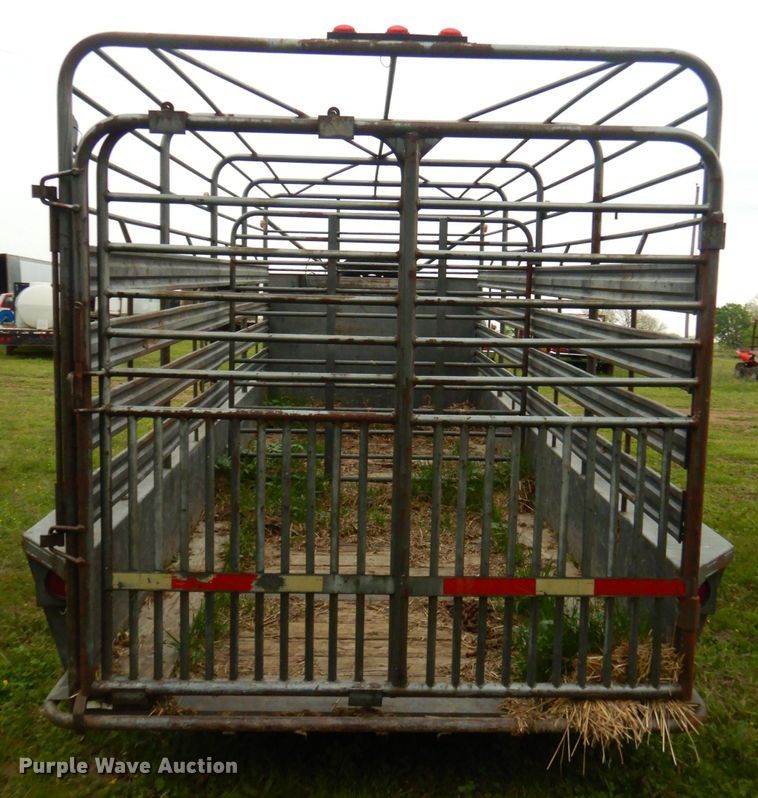 image for item GP9083 1997 W-W livestock trailer