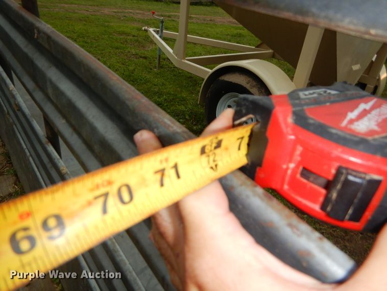 image for item GP9083 1997 W-W livestock trailer