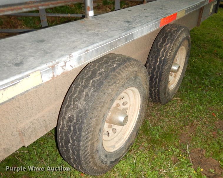image for item GP9083 1997 W-W livestock trailer
