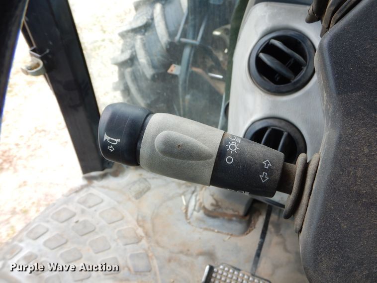 image for item GP9147 2004 New Holland TS115A tractor