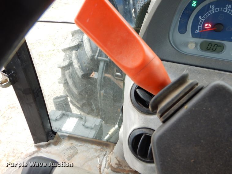 image for item GP9147 2004 New Holland TS115A tractor