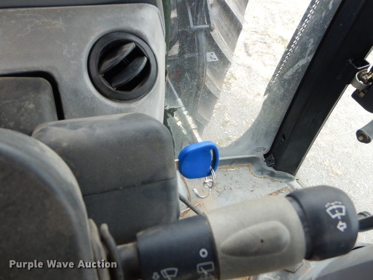 image for item GP9147 2004 New Holland TS115A tractor