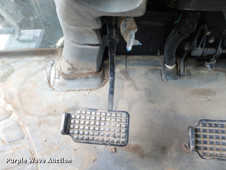 image for item GP9147 2004 New Holland TS115A tractor