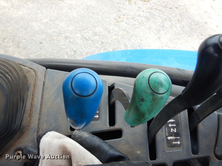 image for item GP9147 2004 New Holland TS115A tractor