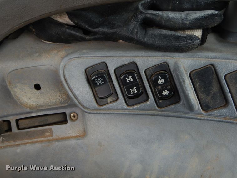 image for item GP9147 2004 New Holland TS115A tractor