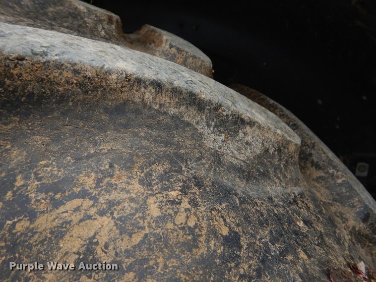 image for item GP9147 2004 New Holland TS115A tractor