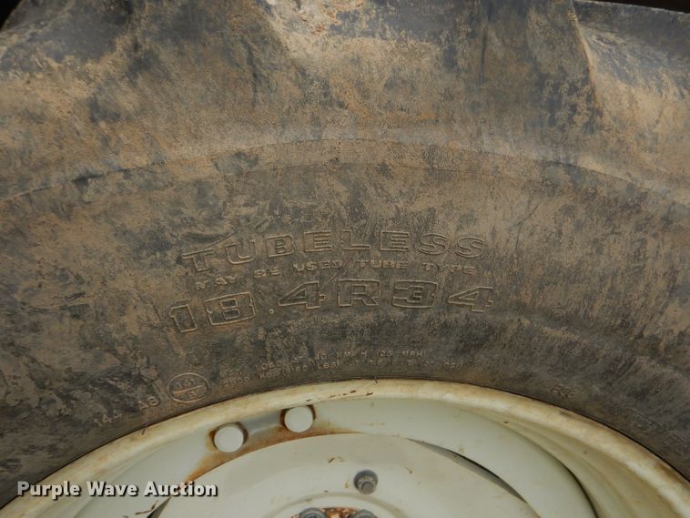 image for item GP9147 2004 New Holland TS115A tractor