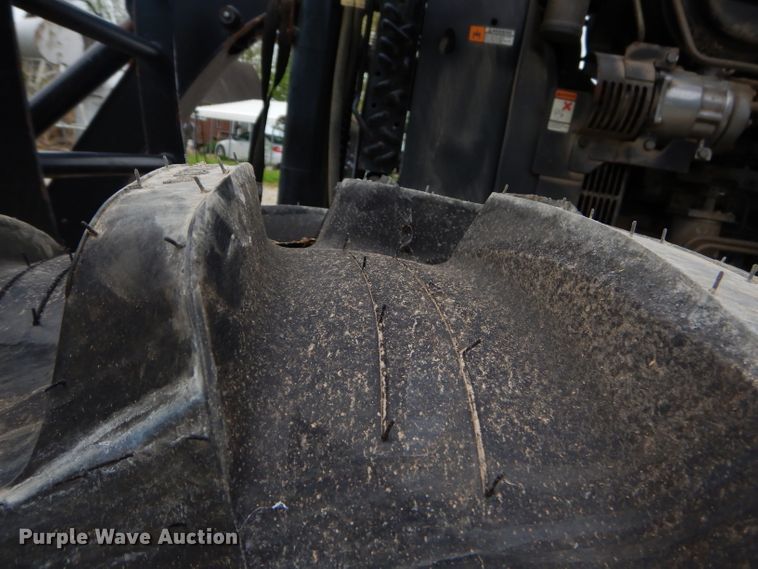 image for item GP9147 2004 New Holland TS115A tractor