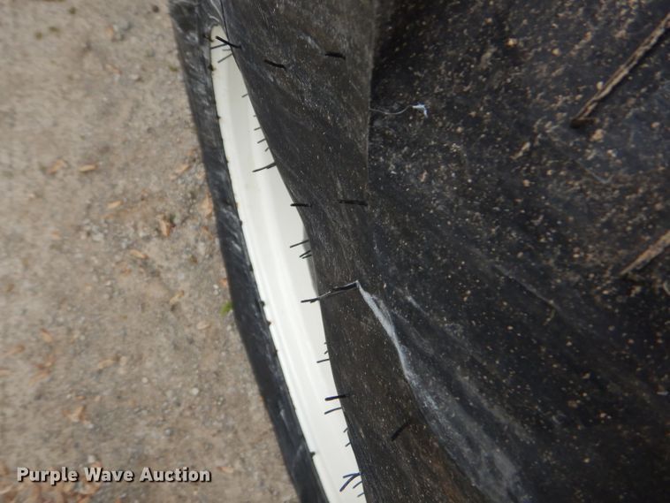 image for item GP9147 2004 New Holland TS115A tractor