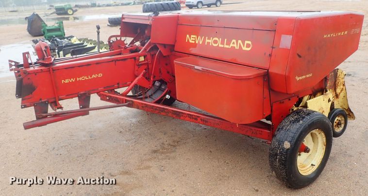 image for item GR9146 New Holland 278 small square baler