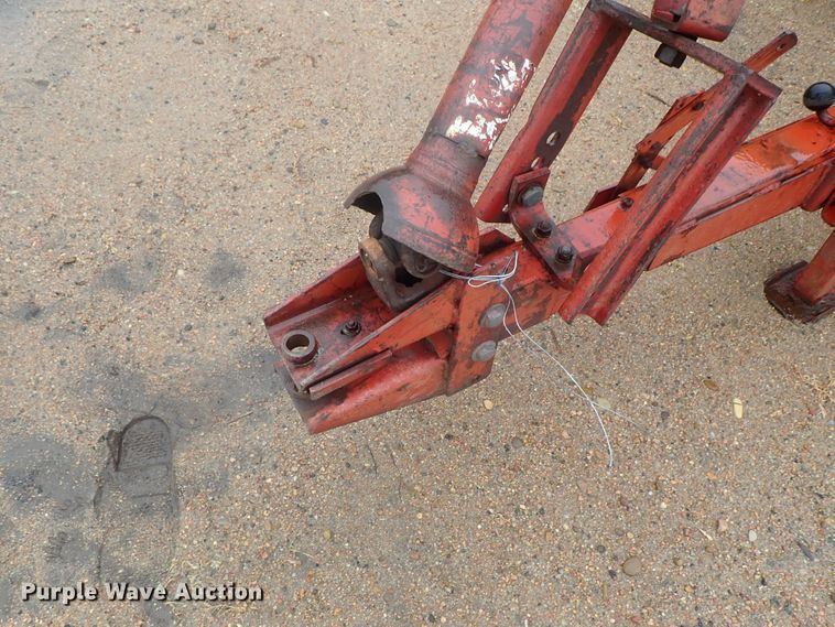 image for item GR9146 New Holland 278 small square baler