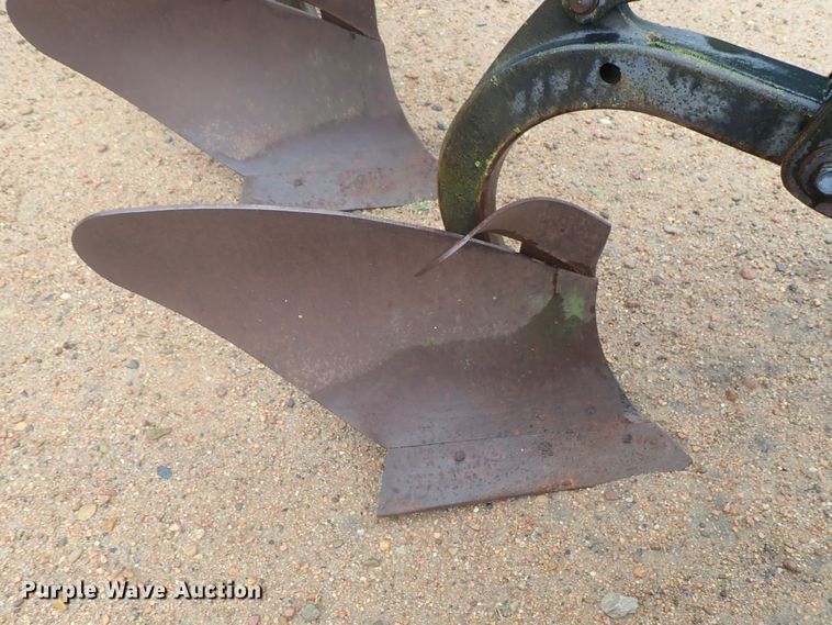 image for item GR9159 John Deere 2600 six bottom plow