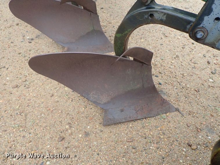 image for item GR9159 John Deere 2600 six bottom plow