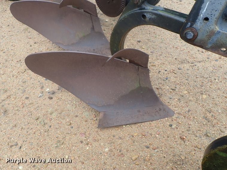 image for item GR9159 John Deere 2600 six bottom plow