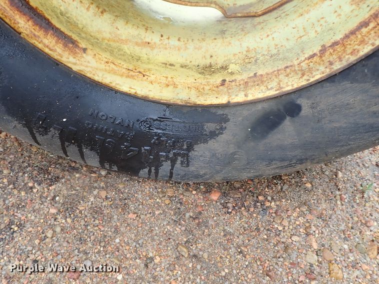 image for item GR9159 John Deere 2600 six bottom plow