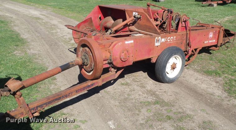 image for item GW9989 McCormick 46 small square baler
