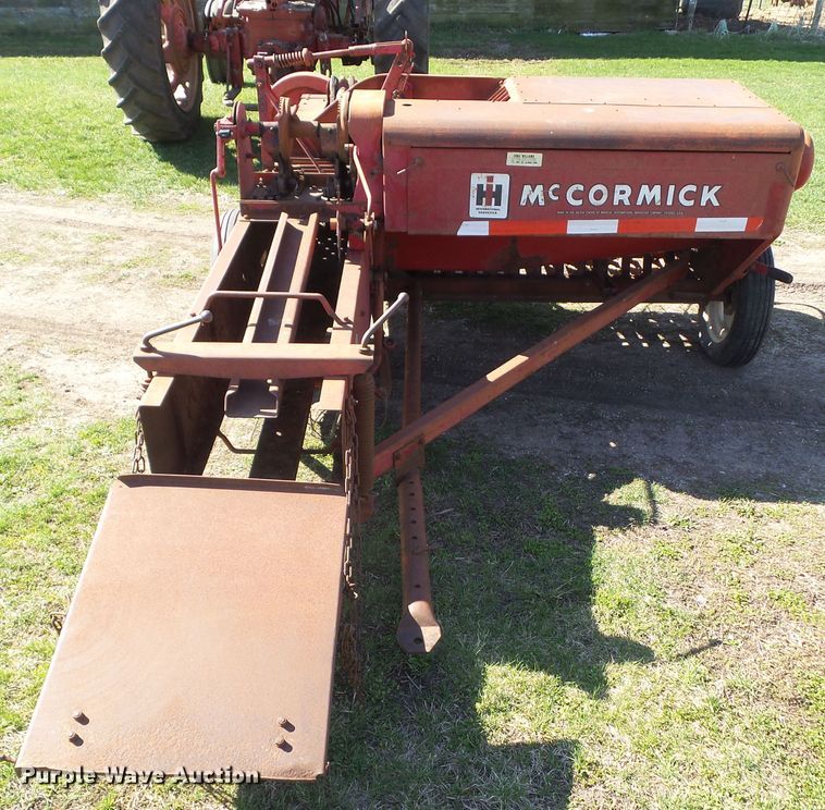 image for item GW9989 McCormick 46 small square baler