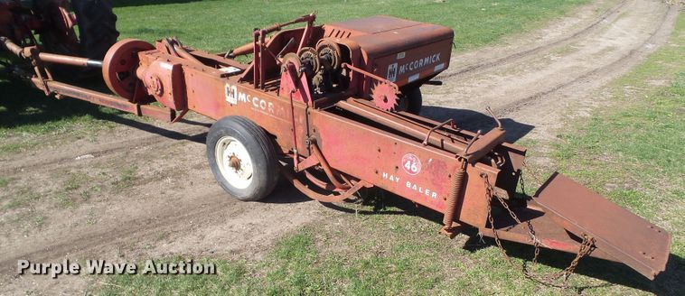 image for item GW9989 McCormick 46 small square baler