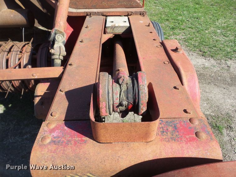 image for item GW9989 McCormick 46 small square baler