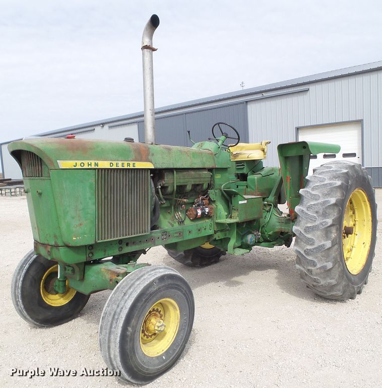 image for item GX9007 1971 John Deere 4620 tractor