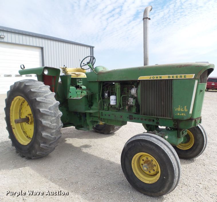 image for item GX9007 1971 John Deere 4620 tractor