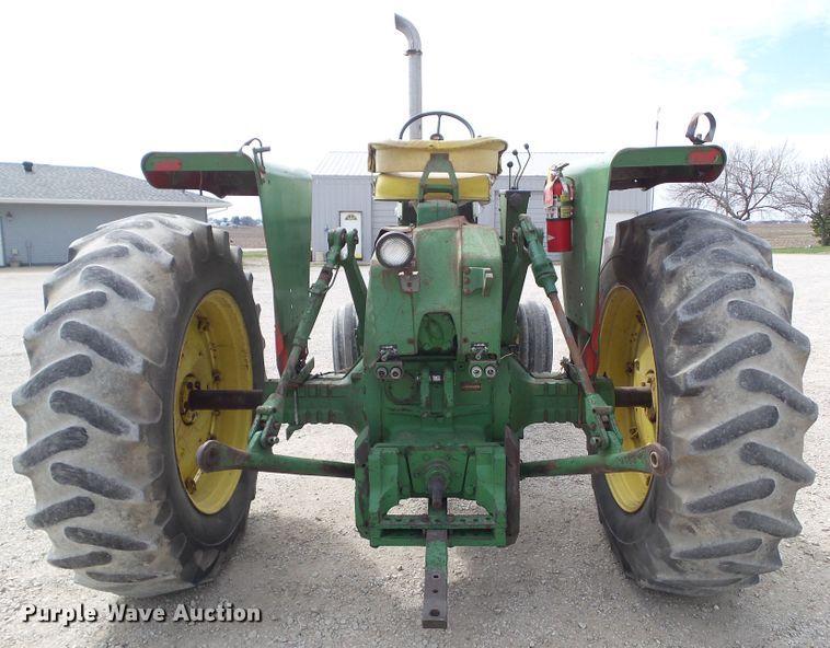 image for item GX9007 1971 John Deere 4620 tractor
