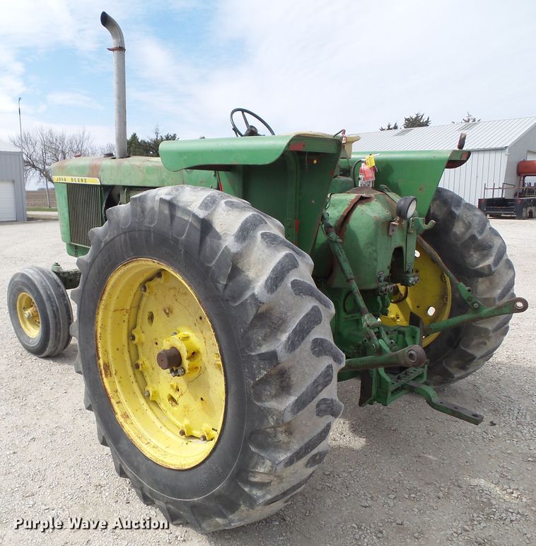 image for item GX9007 1971 John Deere 4620 tractor
