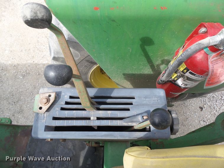 image for item GX9007 1971 John Deere 4620 tractor