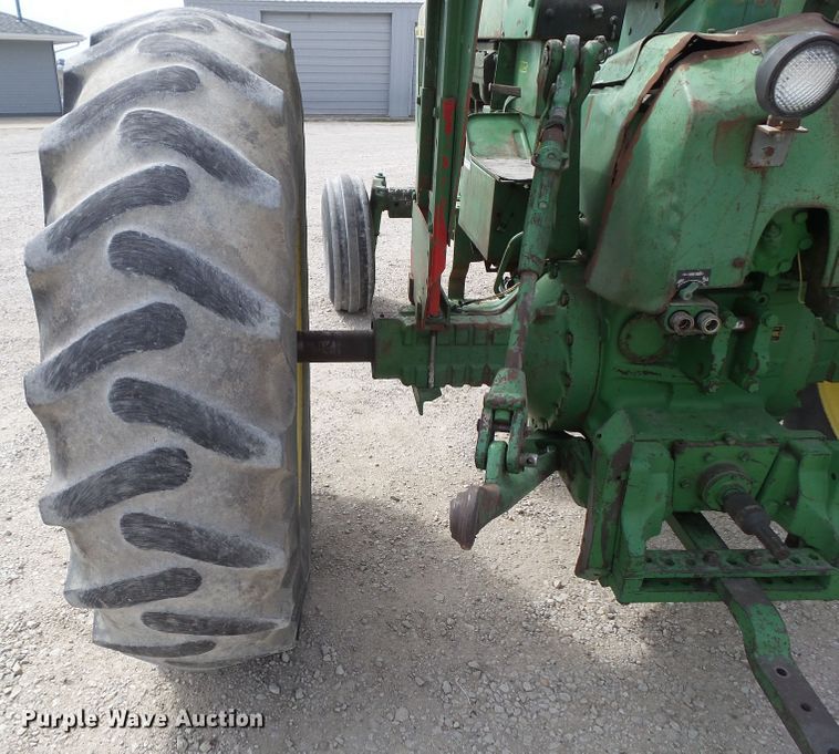 image for item GX9007 1971 John Deere 4620 tractor