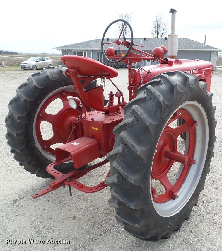 image for item GX9008 1943 Farmall H tractor