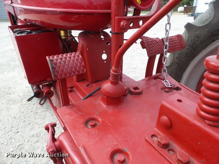 image for item GX9008 1943 Farmall H tractor