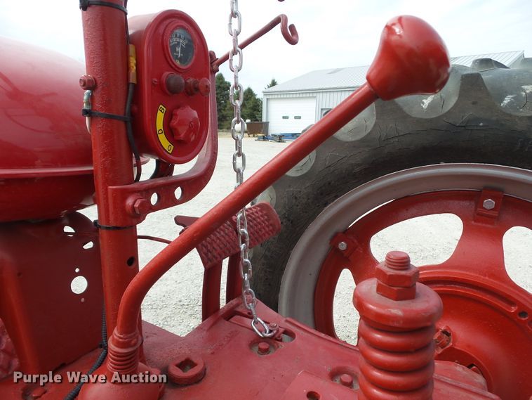 image for item GX9008 1943 Farmall H tractor