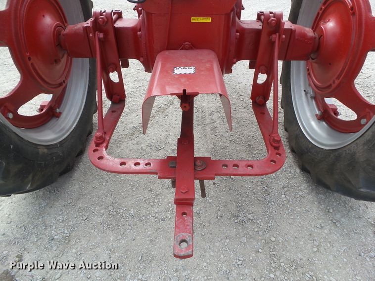 image for item GX9008 1943 Farmall H tractor