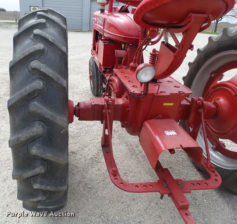 image for item GX9008 1943 Farmall H tractor