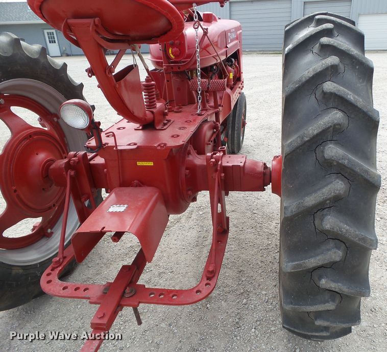 image for item GX9008 1943 Farmall H tractor