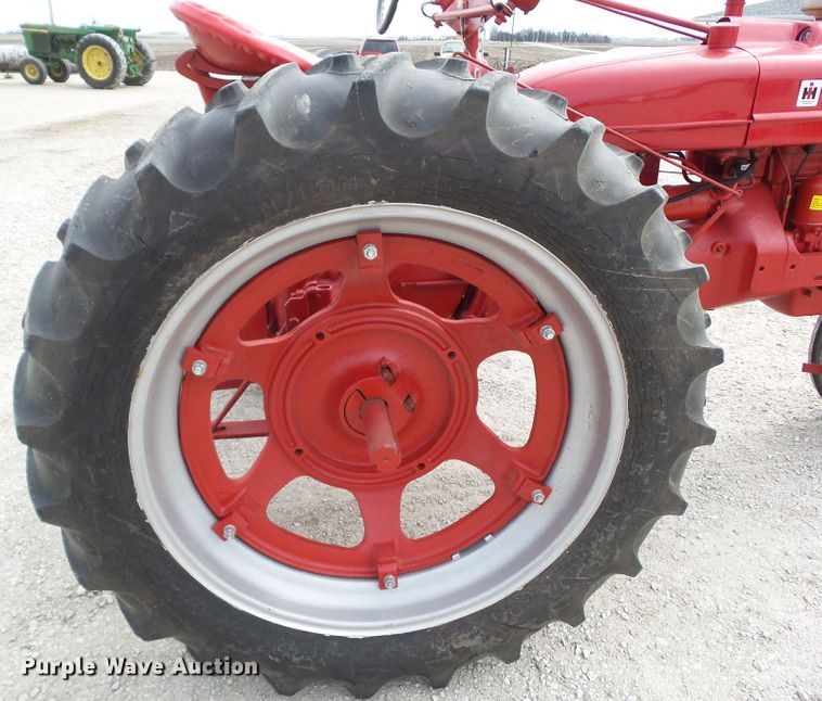 image for item GX9008 1943 Farmall H tractor