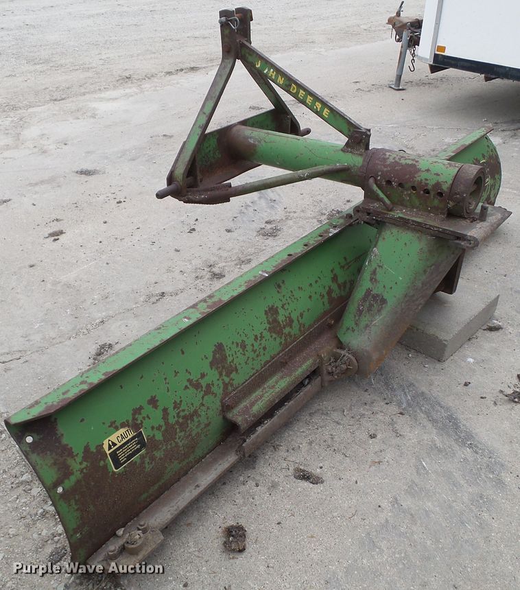 image for item GX9018 John Deere 8'W blade