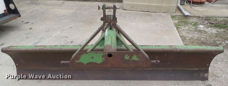 image for item GX9018 John Deere 8'W blade