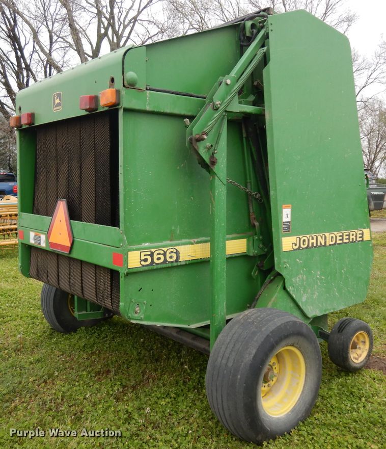 image for item GY9055 1998 John Deere 566 round baler