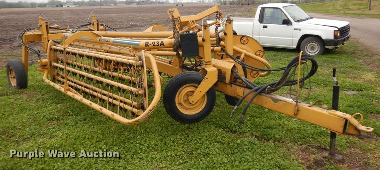 image for item GY9056 Vermeer R23A hay rake