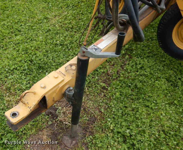 image for item GY9056 Vermeer R23A hay rake