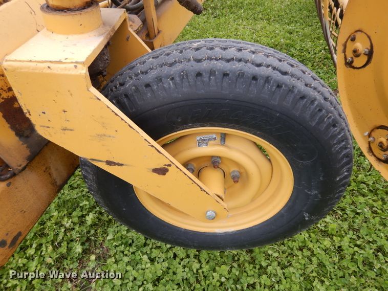 image for item GY9056 Vermeer R23A hay rake