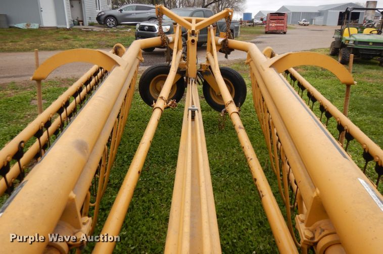 image for item GY9056 Vermeer R23A hay rake